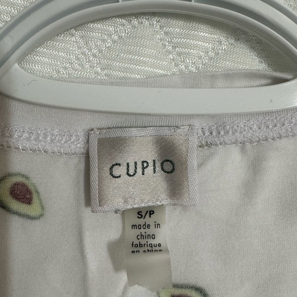 White T-Shirt with Avocado print size small - Picture 2 of 3